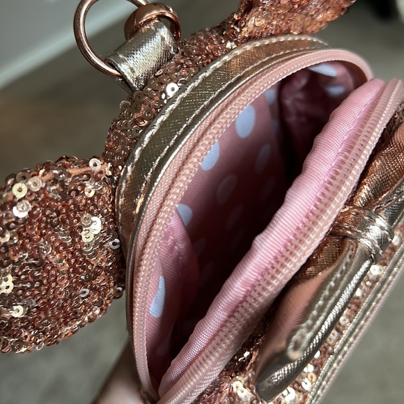 Disney Parks Loungefly Rose Gold Sequin Minnie Mouse Disney Mini Wristlet - Picture 3 of 3